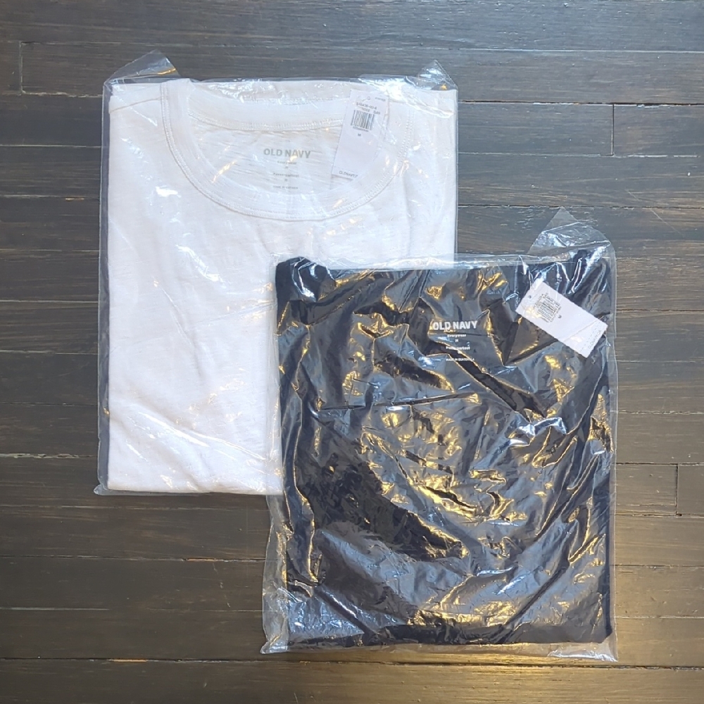 2/$15 NWT Old Navy T-shirt